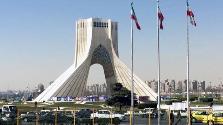 مفاوضون قطريون توجهوا لطهران في إطار جهود إبرام اتفاق لوقف الحرب